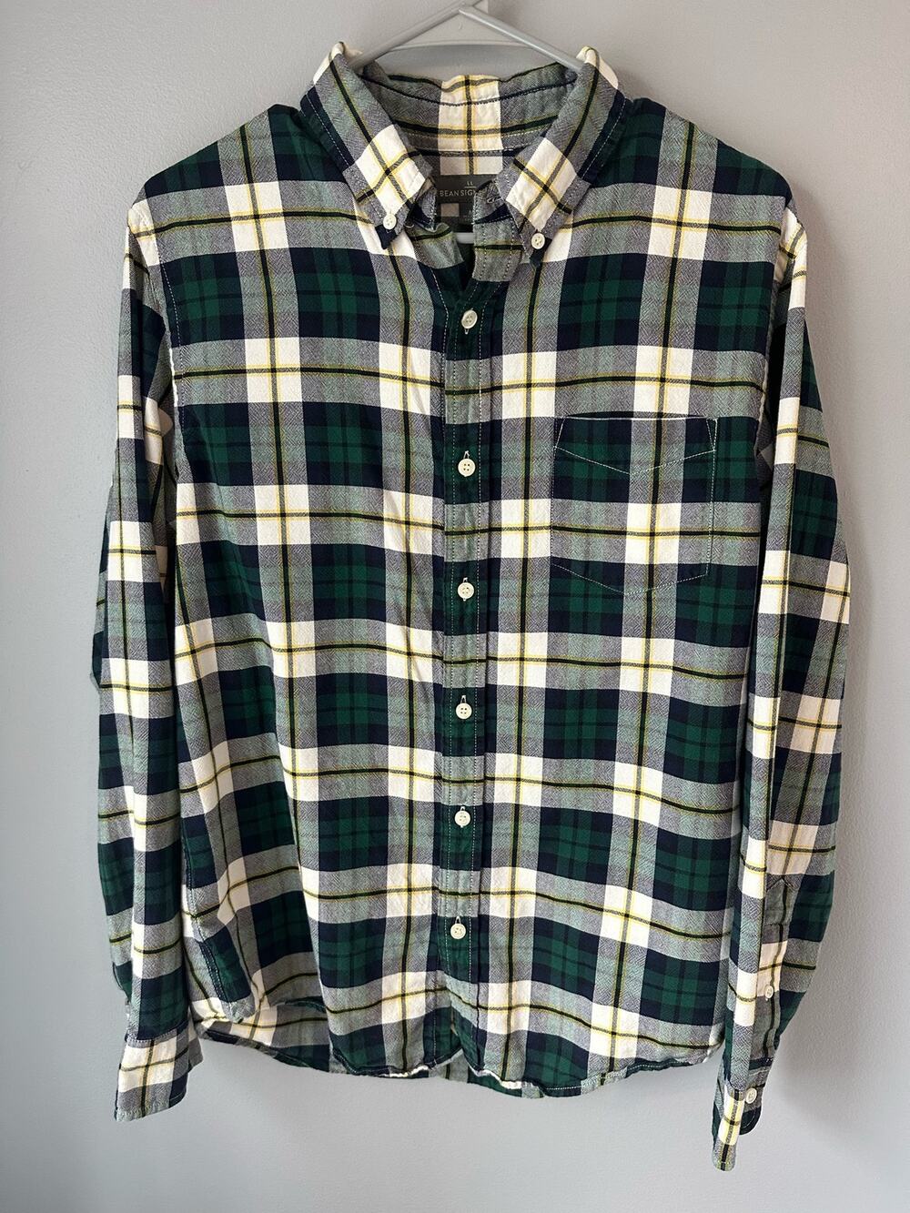 L.L. Bean Signature 100% Cotton Plaid Button up Size Medium